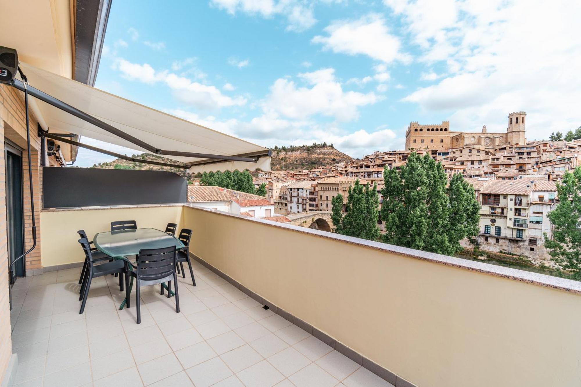 Casa Tio Pepe Valderrobres Apartment Luaran gambar